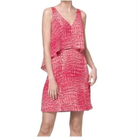 White House Black Market Snakeskin Flounce Shift Dress Coral Pink Size Medium - Picture 1 of 11
